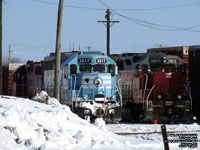 CMQ 3817 - GP38-3 and CEFX 3803 - GP38-3
