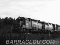 CORP 5042 - GP38 and HLCX 3611 - GP38 (ex-HLCX 2023, exx-CMNW 2023, exxx-CR 7762, nee PC 7762)