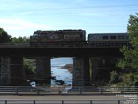 Via Rail 6414 (F40PH-2) - Loto-Québec - La poule aux oeufs d'or (Golden hen)