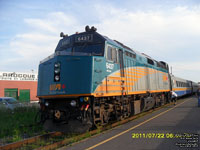 Via Rail 6437 (F40PH-2) - Rebuilt